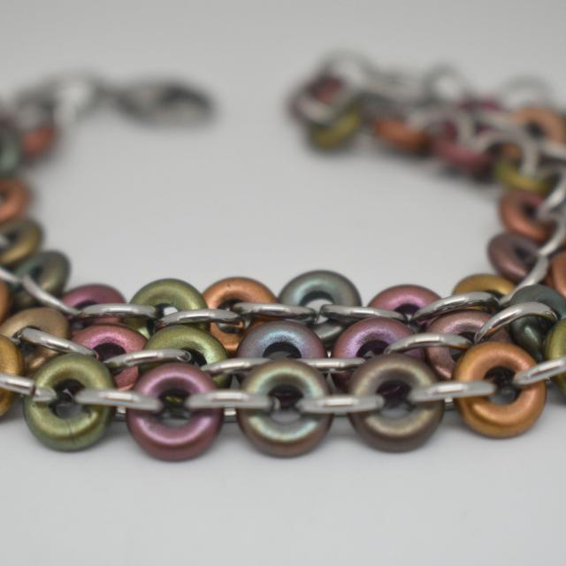 metallic multi colored link bracelet.jpg